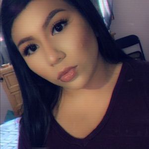 Meet your Posher, Esmeralda